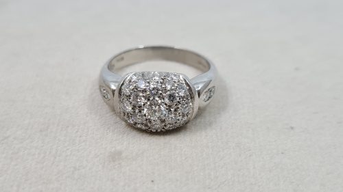 Anello in Oro Bianco 18 kt Pavè a Cuscinetto Diamanti 0,90 Ct