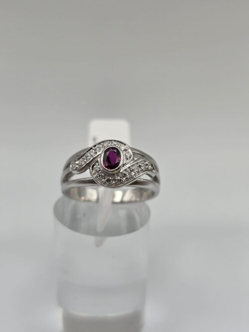 Anello Oro Bianco 18 Kt con Rubino e Diamanti Naturali Taglio Antico