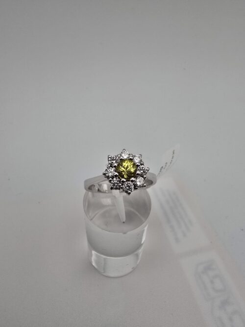 Anello Margherita con Zaffiro Giallo centrale 0.55 Ct e Diamanti Naturali 0.47 Ct G  VS