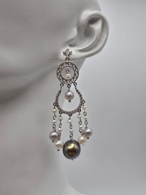 Orecchini pendenti Zoccai Oro Bianco 18 Kt Perle e Diamanti