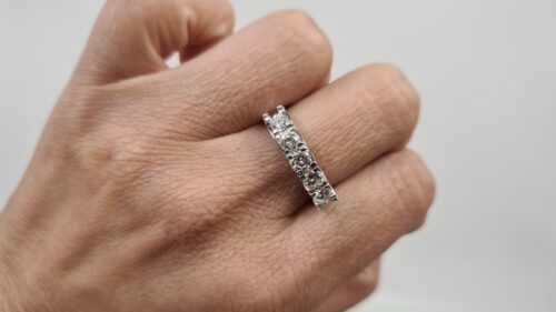 Anello Veretta a 5 Diamanti 0,90 ct in Oro Bianco 18 kt