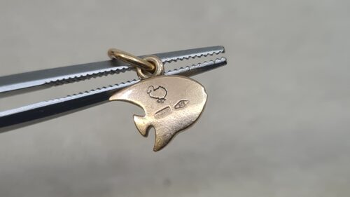 Ciondolo Charm DoDo a forma di Pesce Angelo in Oro 9 kt 1 gr circa