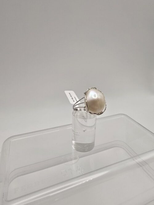 Anello Oro Bianco 18 Kt e Perla Barocca