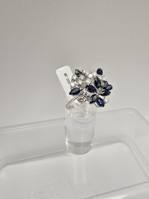 Anello in Oro Bianco 18 Kt con Zaffiri e Diamanti